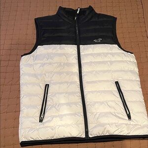 Hollister Men's Two-Tone Puffer Vest